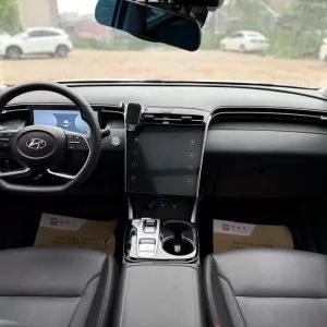  Hyundai Elantra 1