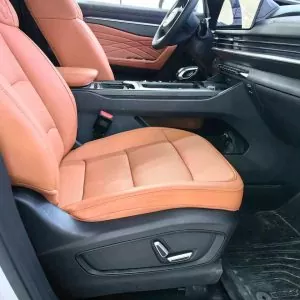  Geely Monjaro 2