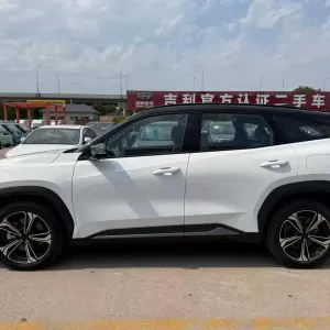  Geely Monjaro 2