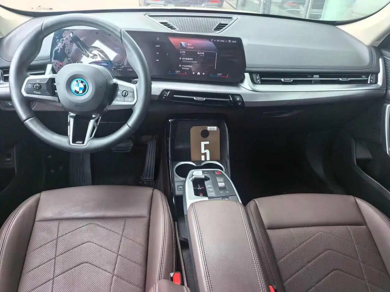  BMW iX1 xDrive25L M Sport 2025