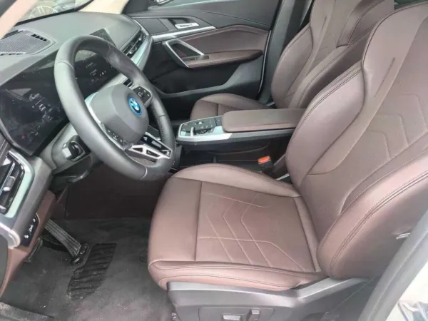  BMW iX1 xDrive25L M Sport 2025
