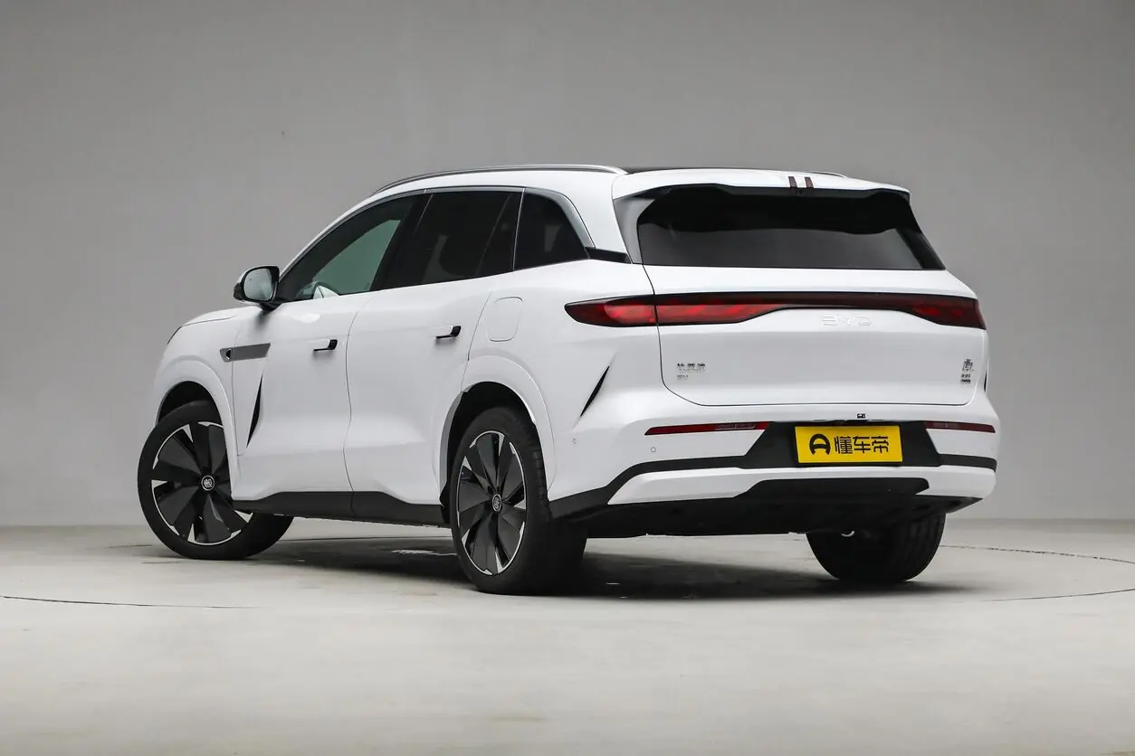  BYD Tang L EV with LiDAR