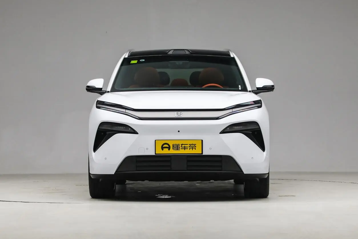  BYD Tang L EV with LiDAR