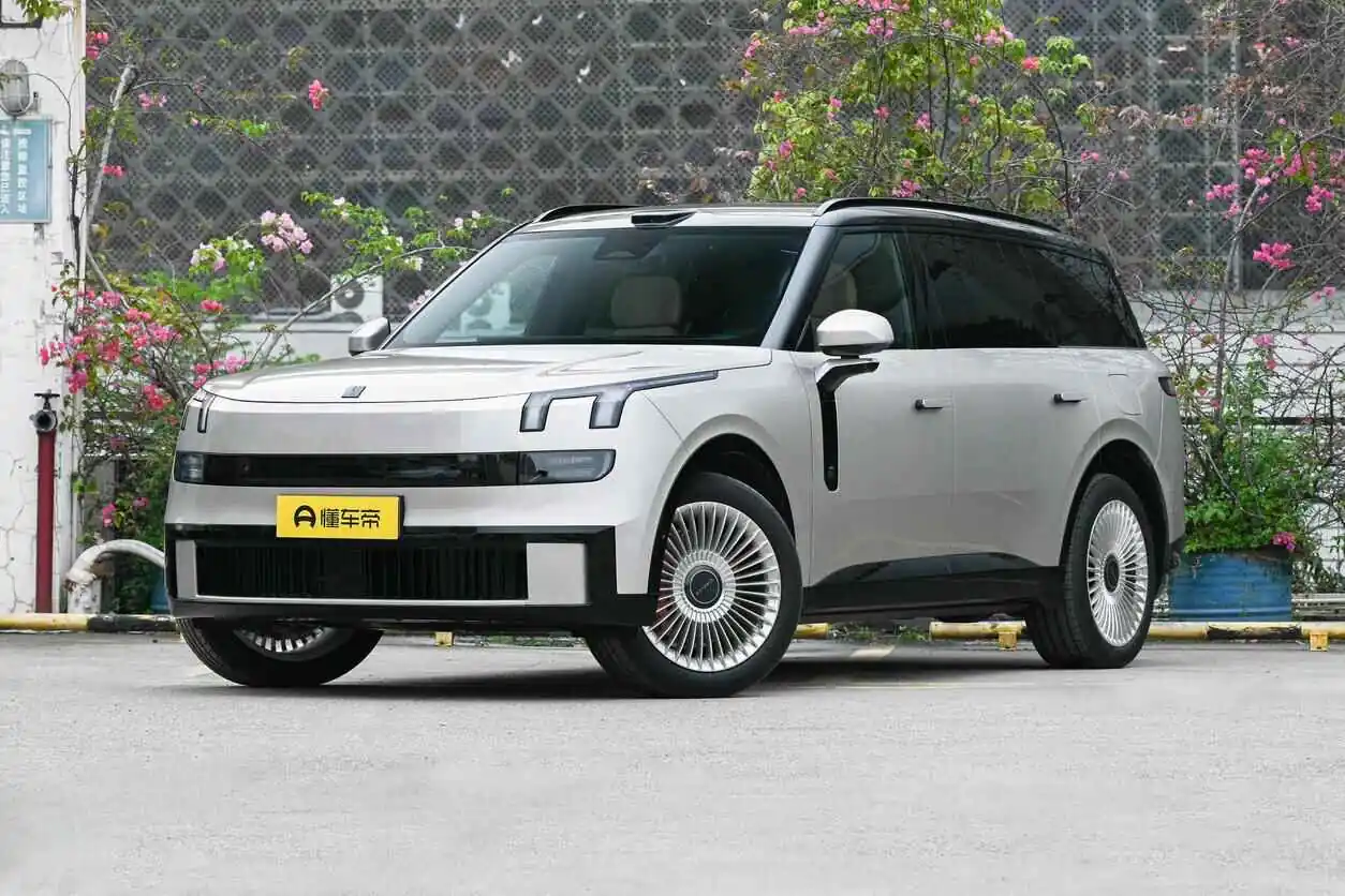  Lynk & Co 900 2.0T Ultra 2026