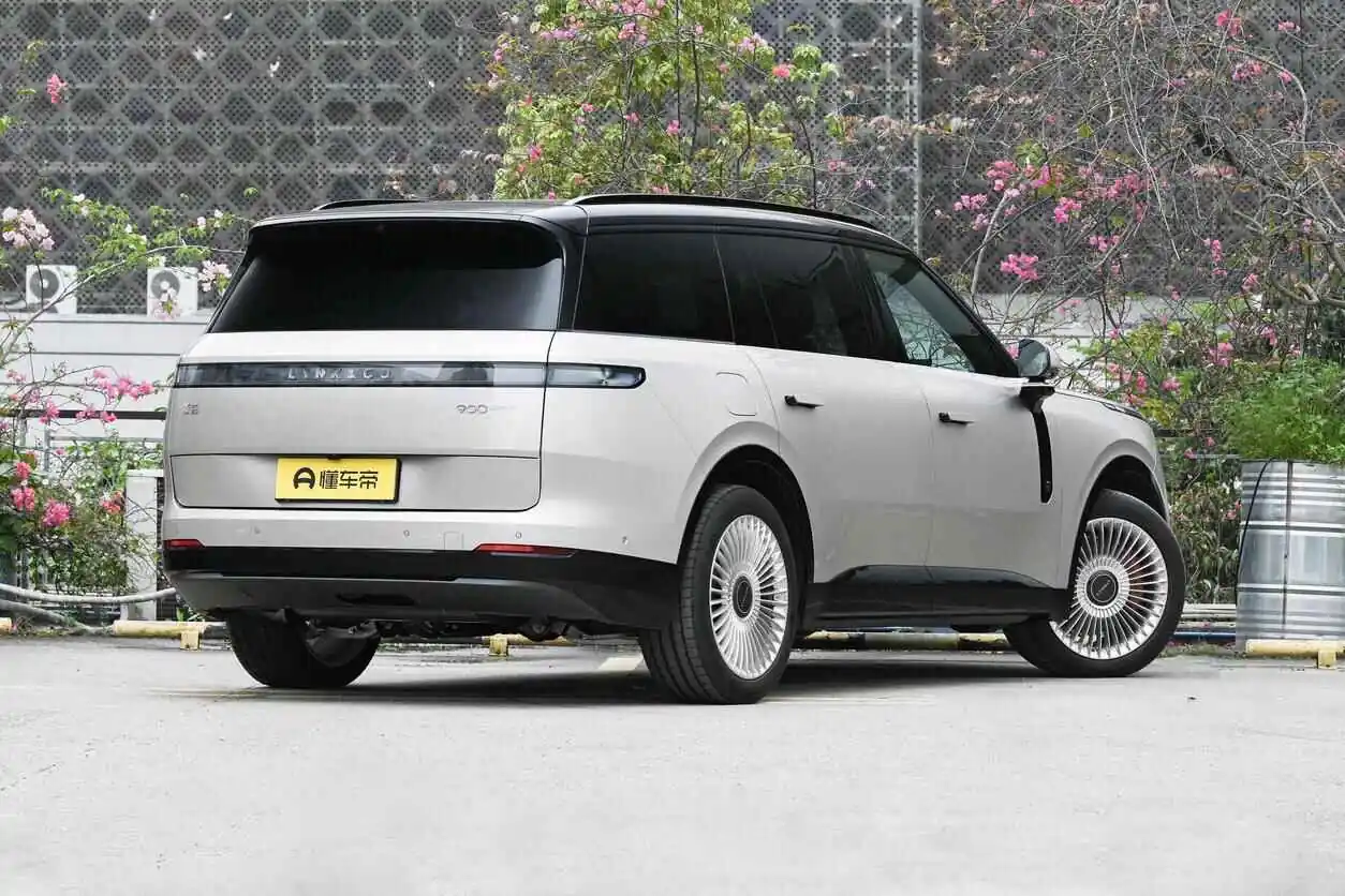  Lynk & Co 900 2.0T Ultra 2026