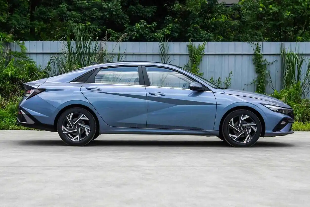  Hyundai Elantra 1.5L CVT GLX Elite Edition 2026