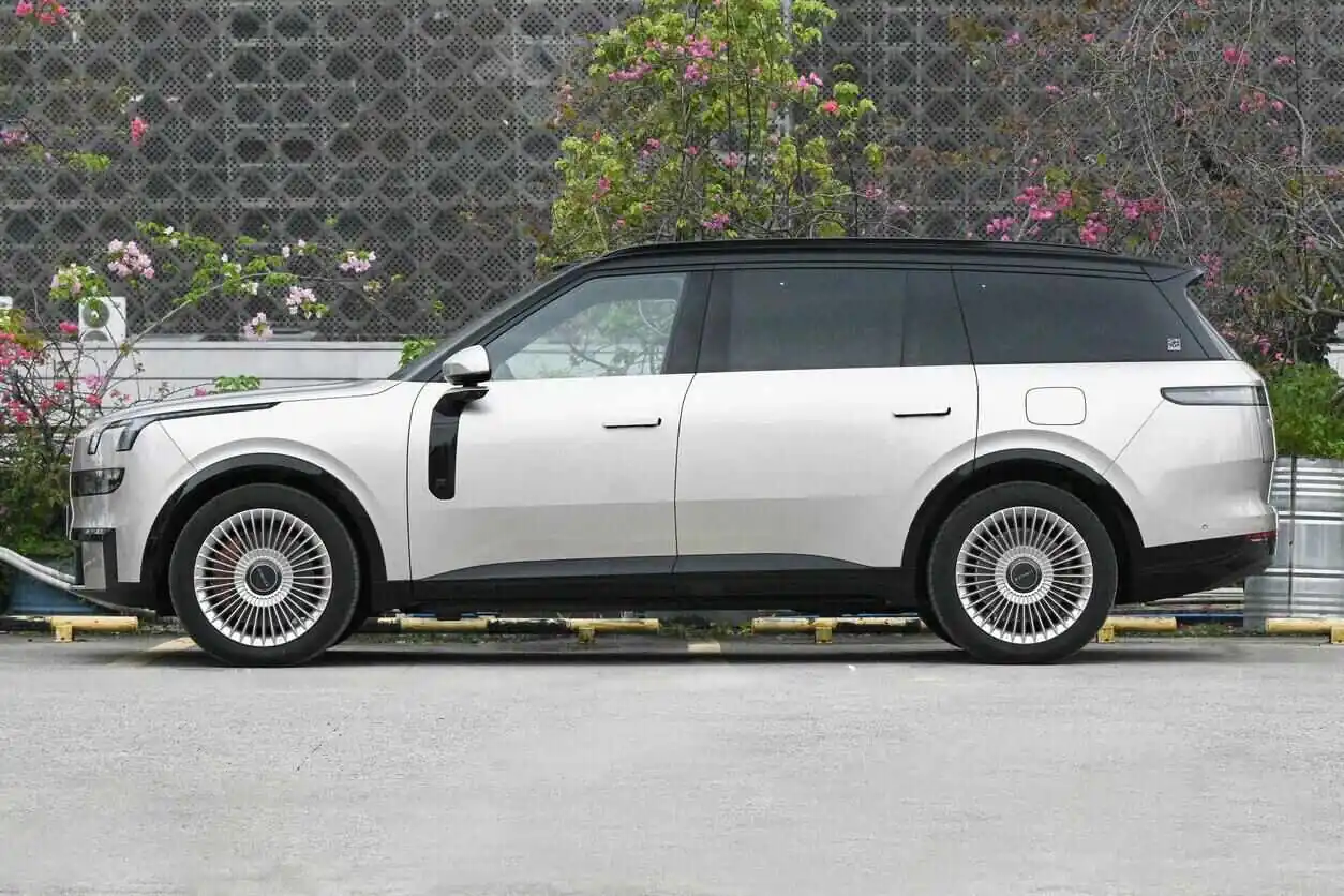  Lynk & Co 900 2.0T Ultra 2026