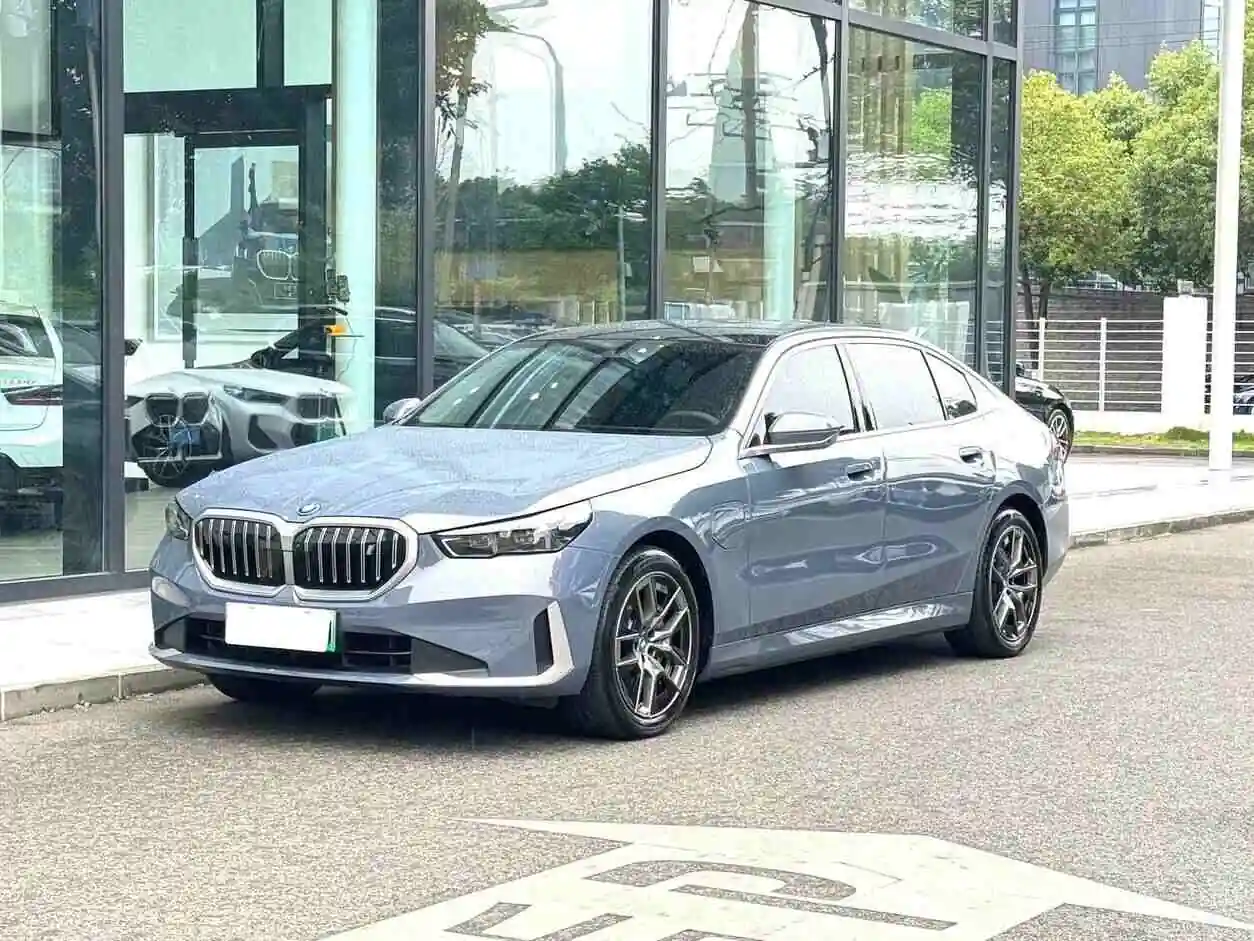  BMW i5